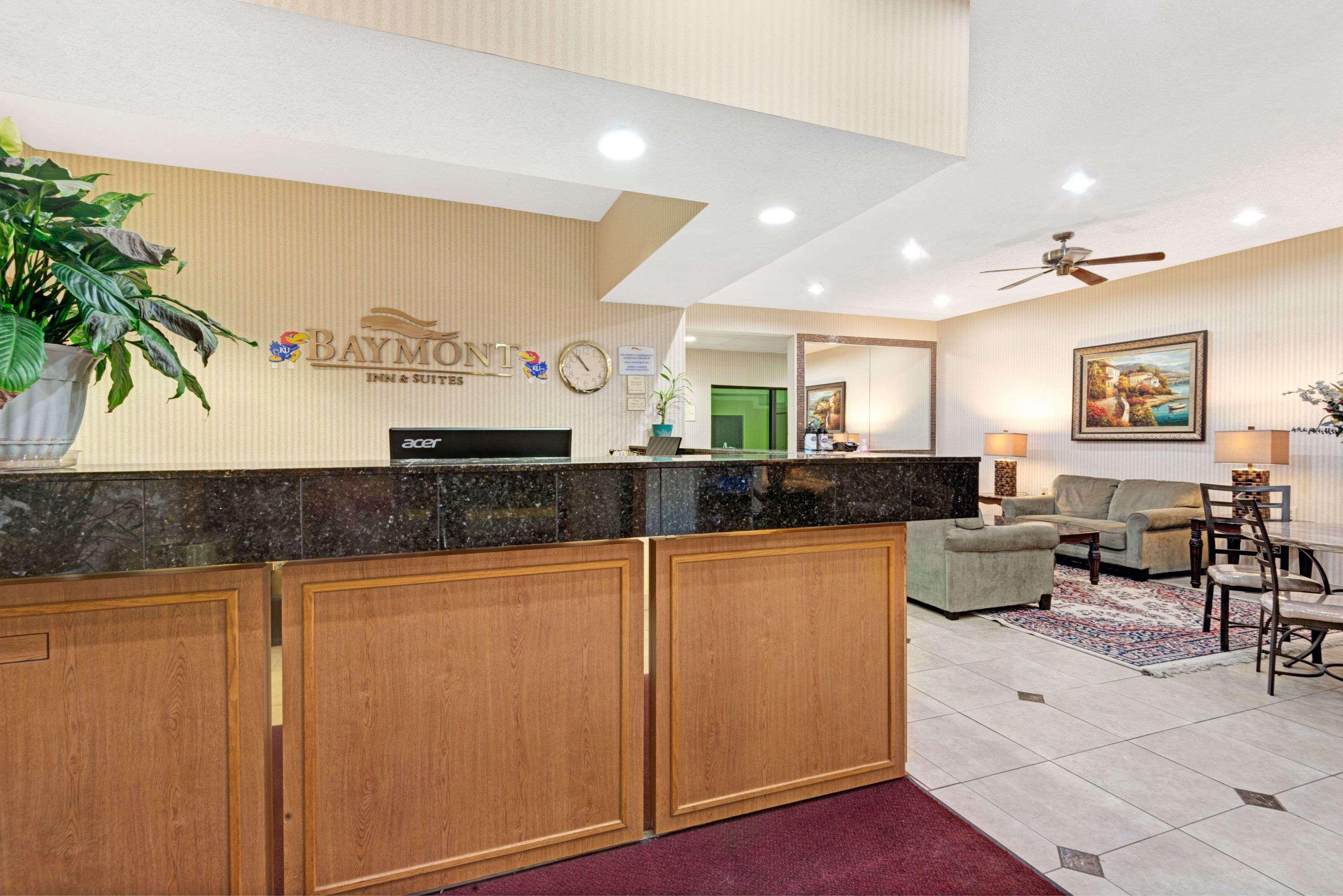 Baymont By Wyndham Lawrence Hotel Exterior photo